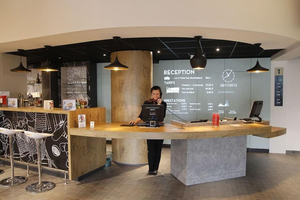 宜必思蒙贝利亚尔酒店 外观 照片